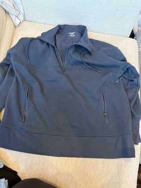 Old Navy Maternity Dynamic Fleece Sweatshirt